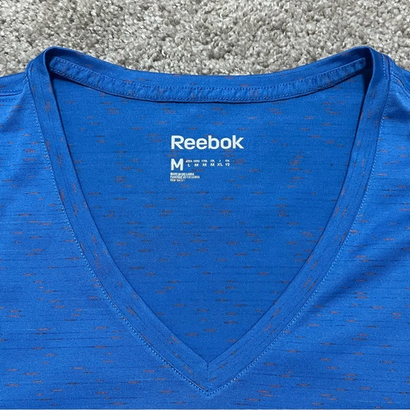 Reebok size medium women’s short sleeve athletic top - Picture 3 of 7